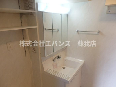 【洗面所】 | グランドゥールA | 使いやすい洗面所です