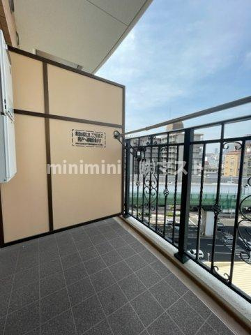 大阪市東成区中本１丁目の賃貸マンションのバルコニー