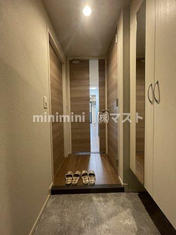 大阪市中央区安土町１丁目の賃貸マンションの玄関