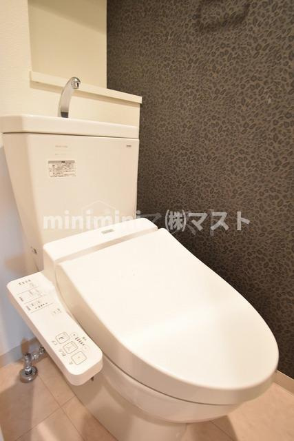 大阪市中央区材木町の賃貸マンションのトイレ