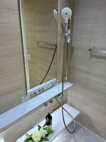 GLOBAL FRONT TOWERの浴室