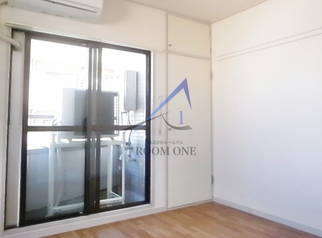 ジュネス中村の居間・リビング|洋室のお部屋です。