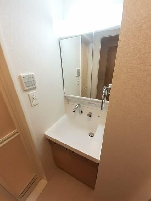 ヴィラ　フェリシア　小台橋の洗面所