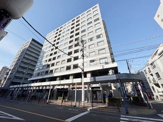 【現況写真】 | ディアハイム浅草 | 前面道路と外観の様子です。～即日のご見学可能～　お問合せはお気軽にどうぞ。