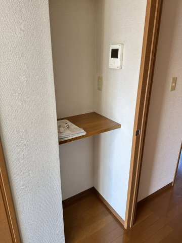ウエストアールの収納|コンパクトで使いやすいトイレです