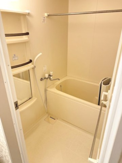【浴室】 | ウエストアール | リビングです