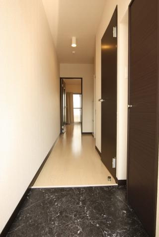 フェニックス久末の内装