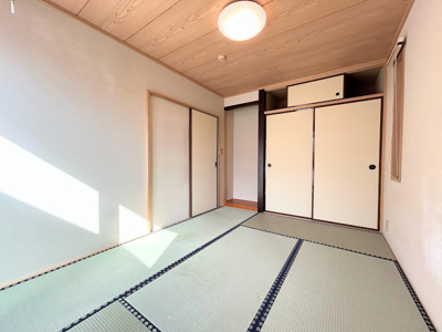 【和室】 | ◆◇旭区上白根1丁目中古戸建◇◆ | ◆感性を育むプライベートルームはシンプルでスマートな空間。好みの空間で読書をしたり、音楽を聞いたりと一人の時間も充実したものにできます。