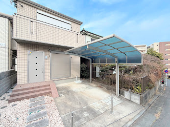 【外観】 | ◆◇旭区上白根1丁目中古戸建◇◆ | ◆一戸建てを中心とした街並みが整然と続き、周辺は高い建物が建っていないので、緑の多い閑静な趣を感じる環境です。街並みや周辺環境も重要なポイントです！！