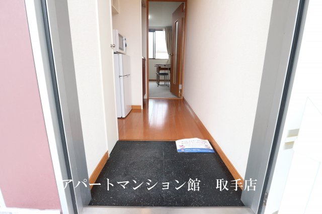 レオパレスグリーン文桜の玄関