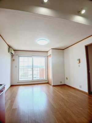 【居間・リビング】 | レフィナード | ゆったり過ごせるリビングです