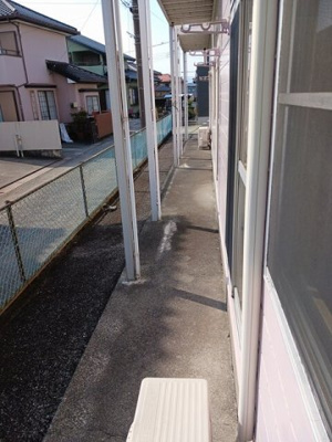 【バルコニー】 | ハイツオチアイ | バルコニーからの眺めを楽しみながら食事をしませんか