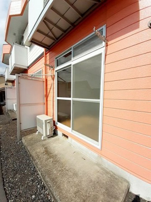 【バルコニー】 | エルディムわたなべ | バルコニーからの眺めを楽しみながら食事をしませんか