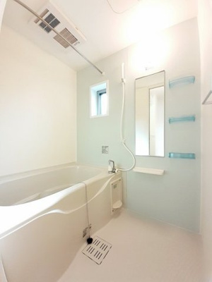 【浴室】 | Ａｃｒｏｓｓ・Ｂｅｎ－Ｈ | ゆったり過ごせるお風呂です