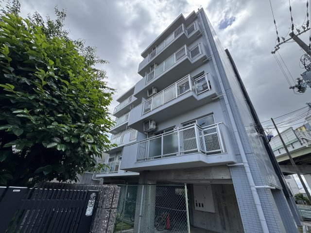 シャガール豊中の外観