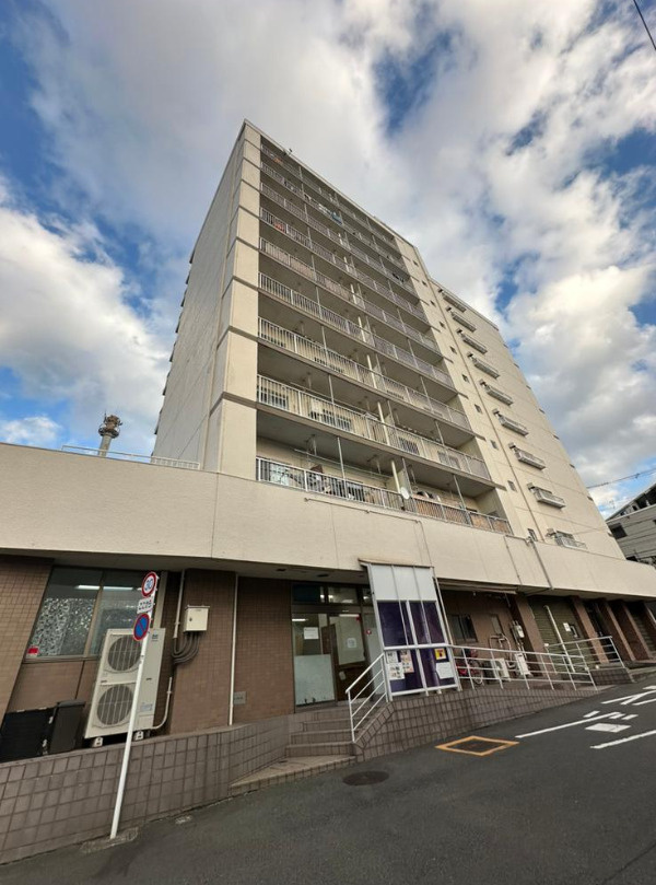 子安台共同ビル【仲介手数料無料】の外観
