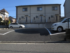 【駐車場】
