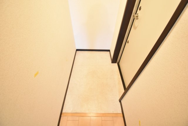 フジパレス杉本町Ⅱ番館の玄関