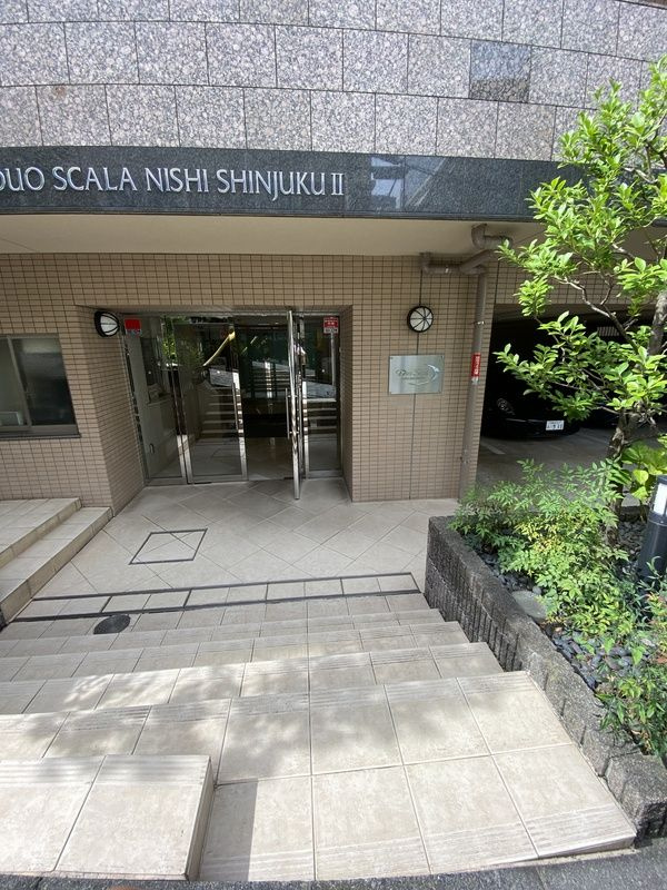 デュオ・スカーラ西新宿Ⅱのエントランス