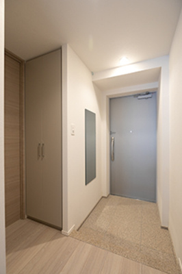 【玄関】 | アーバンプレミア秋葉原 | ※写真は同タイプ住戸です。