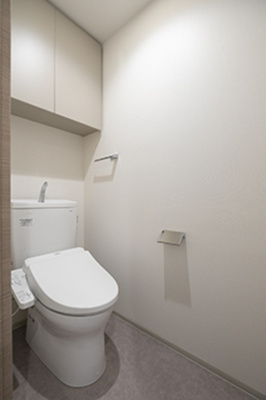 【トイレ】 | アーバンプレミア秋葉原 | ※写真は同タイプ住戸です。