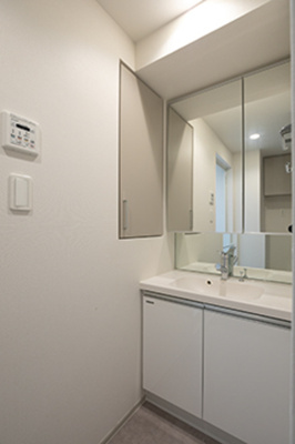 【洗面所】 | アーバンプレミア秋葉原 | ※写真は同タイプ住戸です。