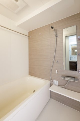 【浴室】 | フィシオ飯田橋 | ※写真は同タイプ住戸です。