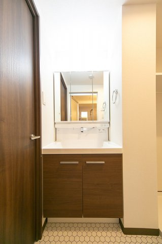 【洗面所】 | フィシオ飯田橋 | ※写真は同タイプ住戸です。