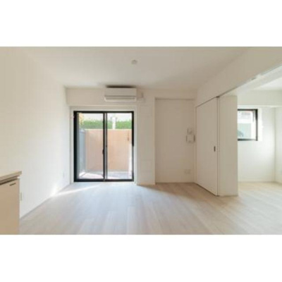 【居間・リビング】 | ファレール笹塚 | ※写真は同タイプ住戸です。