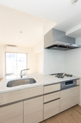 【キッチン】 | オアーゼ新宿西落合レジデンス | ※写真は同タイプ住戸です。