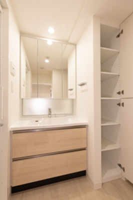 【洗面所】 | オアーゼ新宿西落合レジデンス | ※写真は同タイプ住戸です。