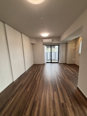 【居間・リビング】 | クリオ市谷薬王寺 | 引戸でリビングと洋室を区切れます。