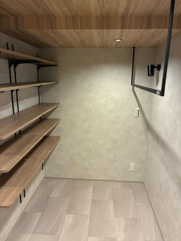 代々木グランドコーポラスの玄関|玄関横に広々スペースアリ