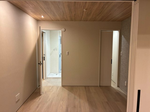 代々木グランドコーポラスの洋室