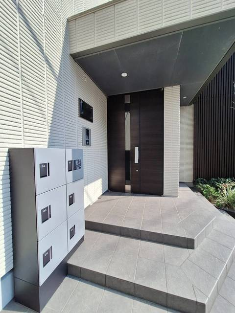 Ｒａｆｆｉｎａｔｏ湘南　のエントランス