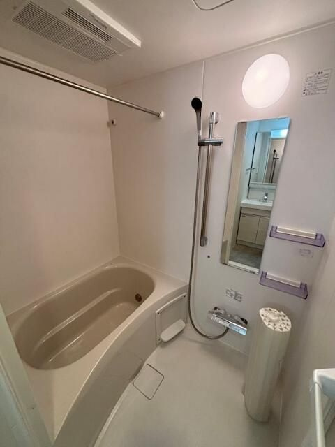 ＡＲＣＯＢＡＬＥＮＯ　ＳＨＩＭＵＲＡＳＡＫＡＵＥの浴室