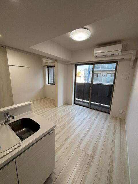 ＡＲＣＯＢＡＬＥＮＯ　ＳＨＩＭＵＲＡＳＡＫＡＵＥの居間・リビング