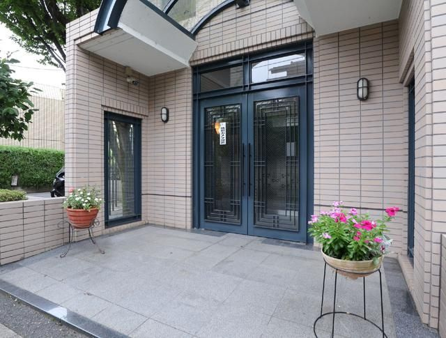 グリーンコート一の坂のエントランス