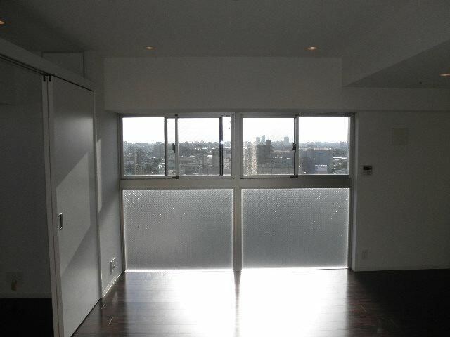 レヴィーガときわ台ｃｒｏｂの居間・リビング