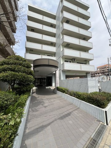 【外観】 | グランピア和白Ⅱ | 奈多駅まで徒歩約9分で通勤通学に便利です。敷地内駐車場もご利用いただけます