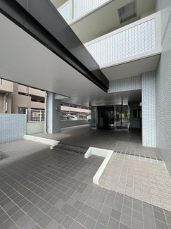 【エントランス】 | 安全に配慮されたオートロックマンションです