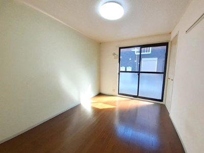 【居間・リビング】 | シャトレ湯川Ａ