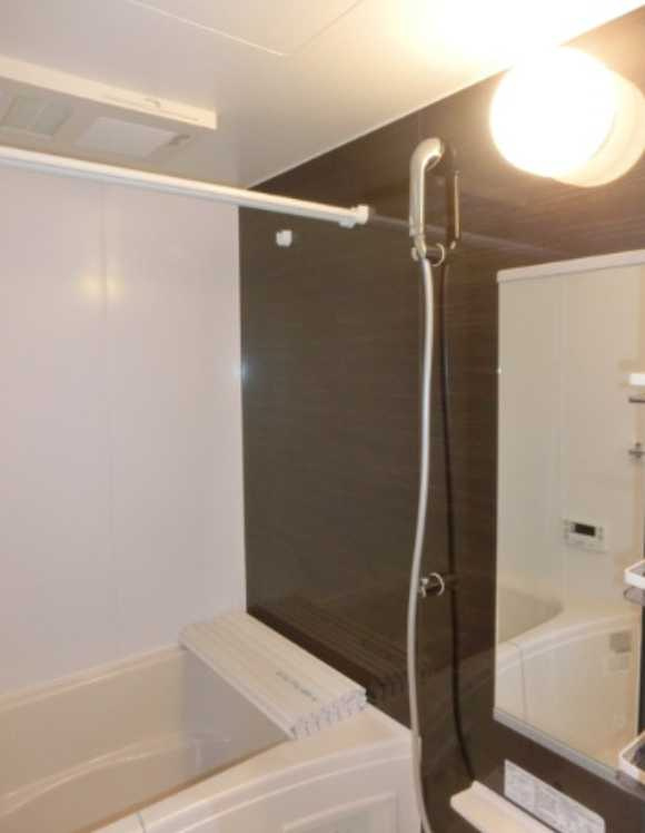 AKS三宿フラッツ　角部屋　オートロック　陽当たり良好の浴室