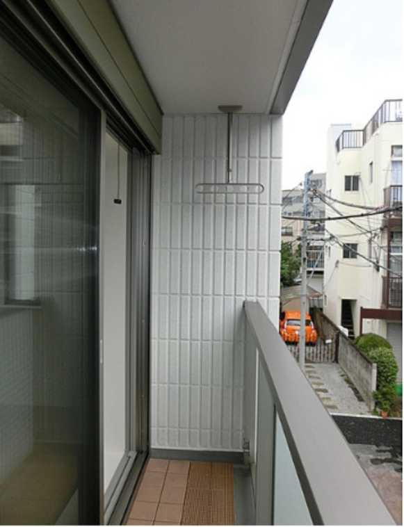 AKS三宿フラッツ　角部屋　オートロック　陽当たり良好のバルコニー