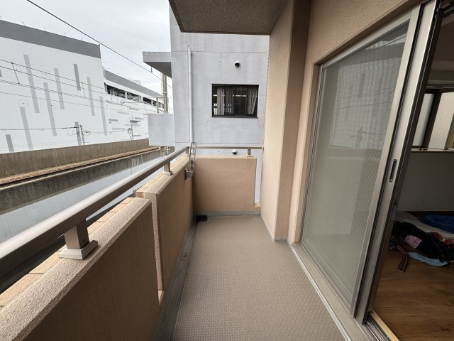 CASSIA豊中三国のバルコニー
