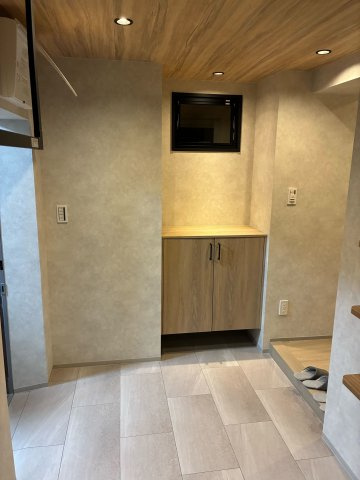 代々木グランドコーポラスの玄関