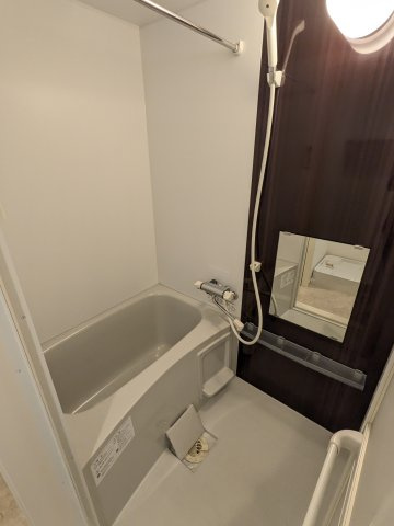 ハーモニーテラス西野町の浴室|202号室