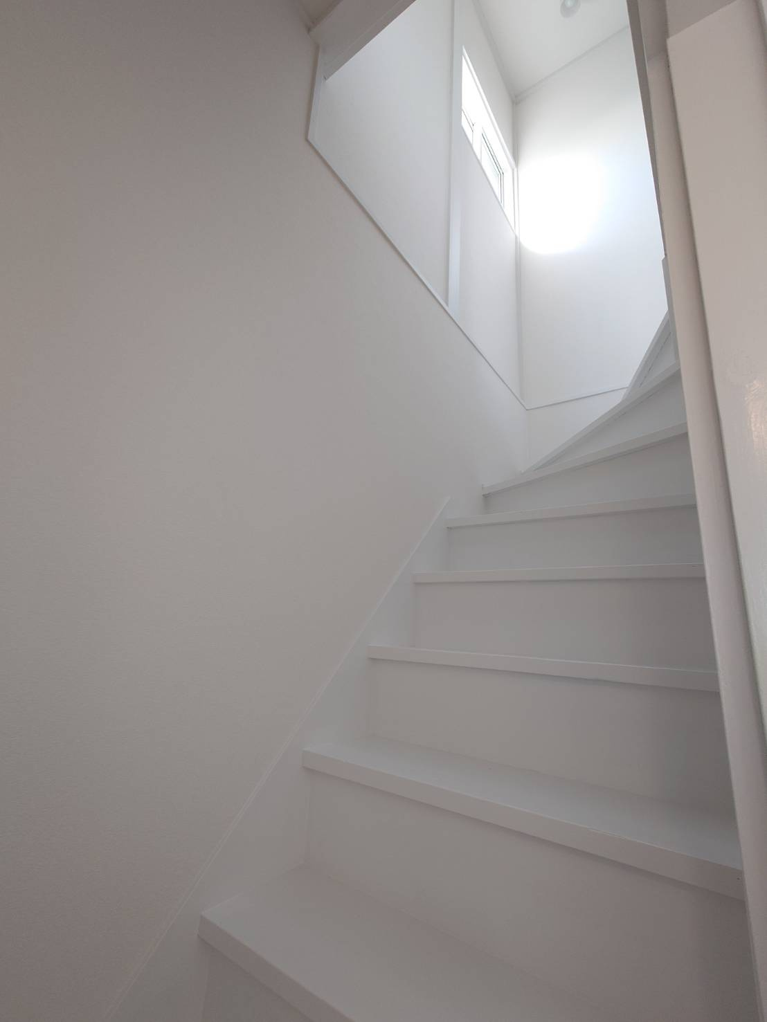 たちばな台戸建3の内装|階段室