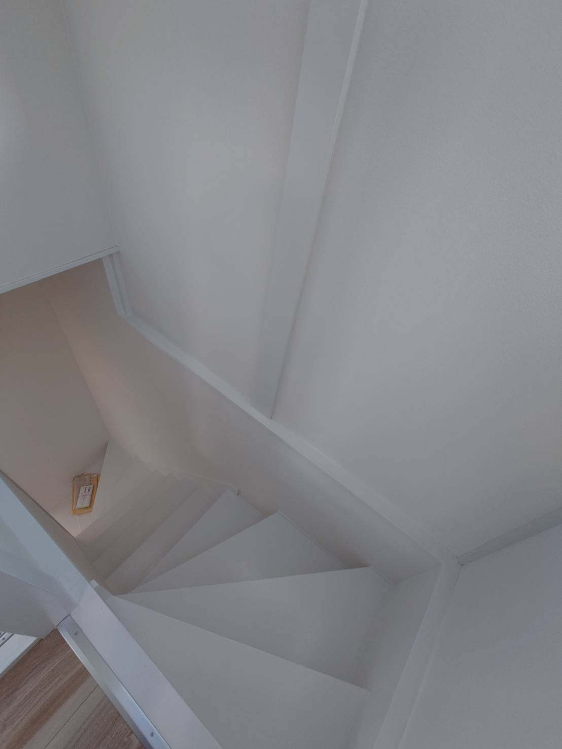 たちばな台戸建3の内装|階段室