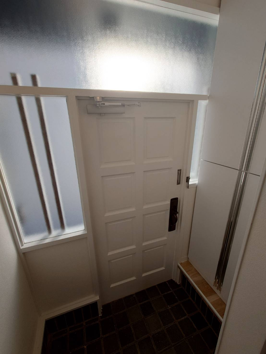 たちばな台戸建3の玄関